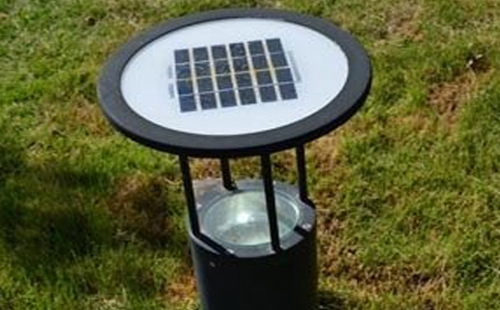 天水别墅庭院氛围营造：草坪灯选型与布光技巧